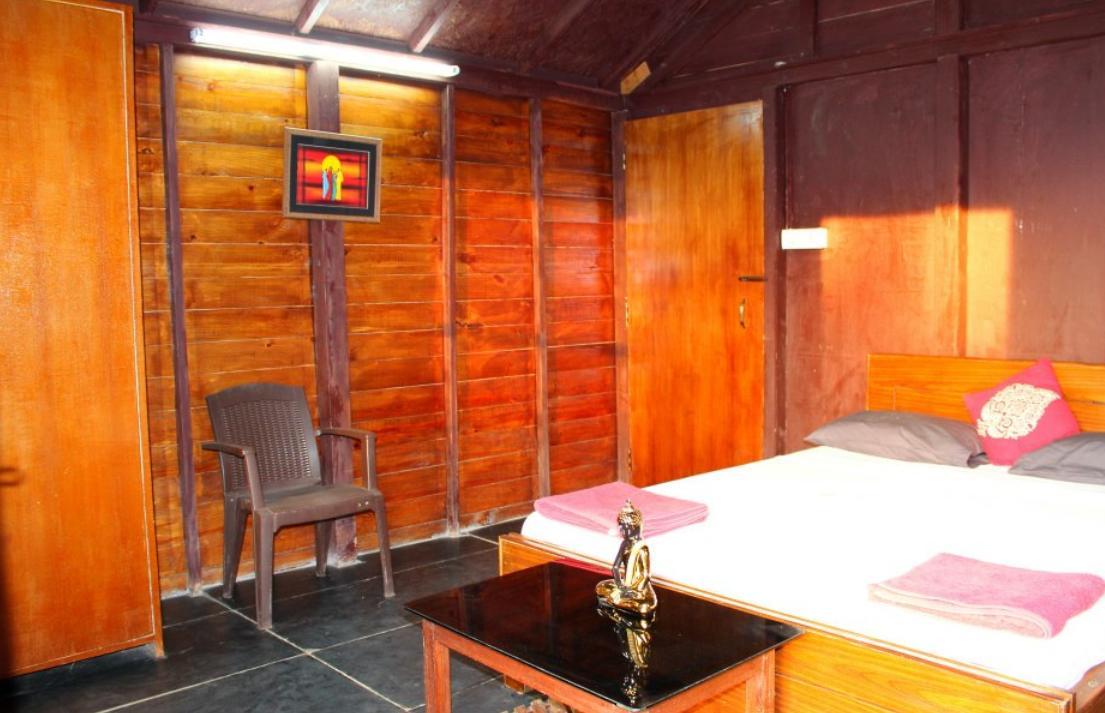 Rock Water Resort Morjim Room photo