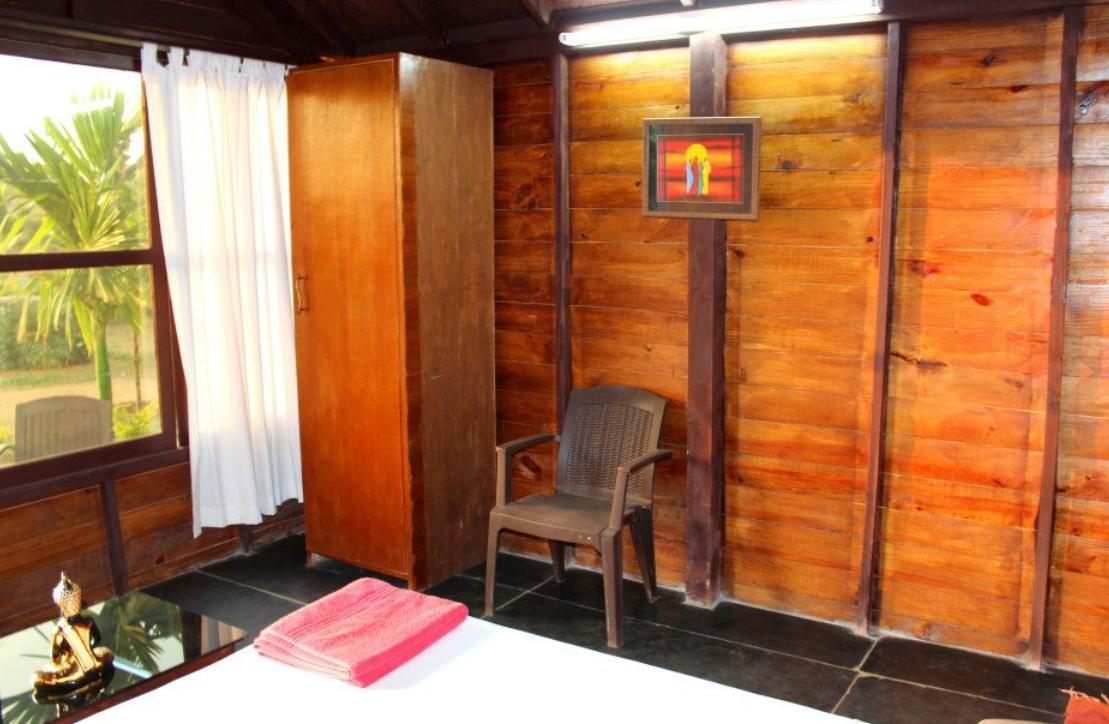 Rock Water Resort Morjim Room photo