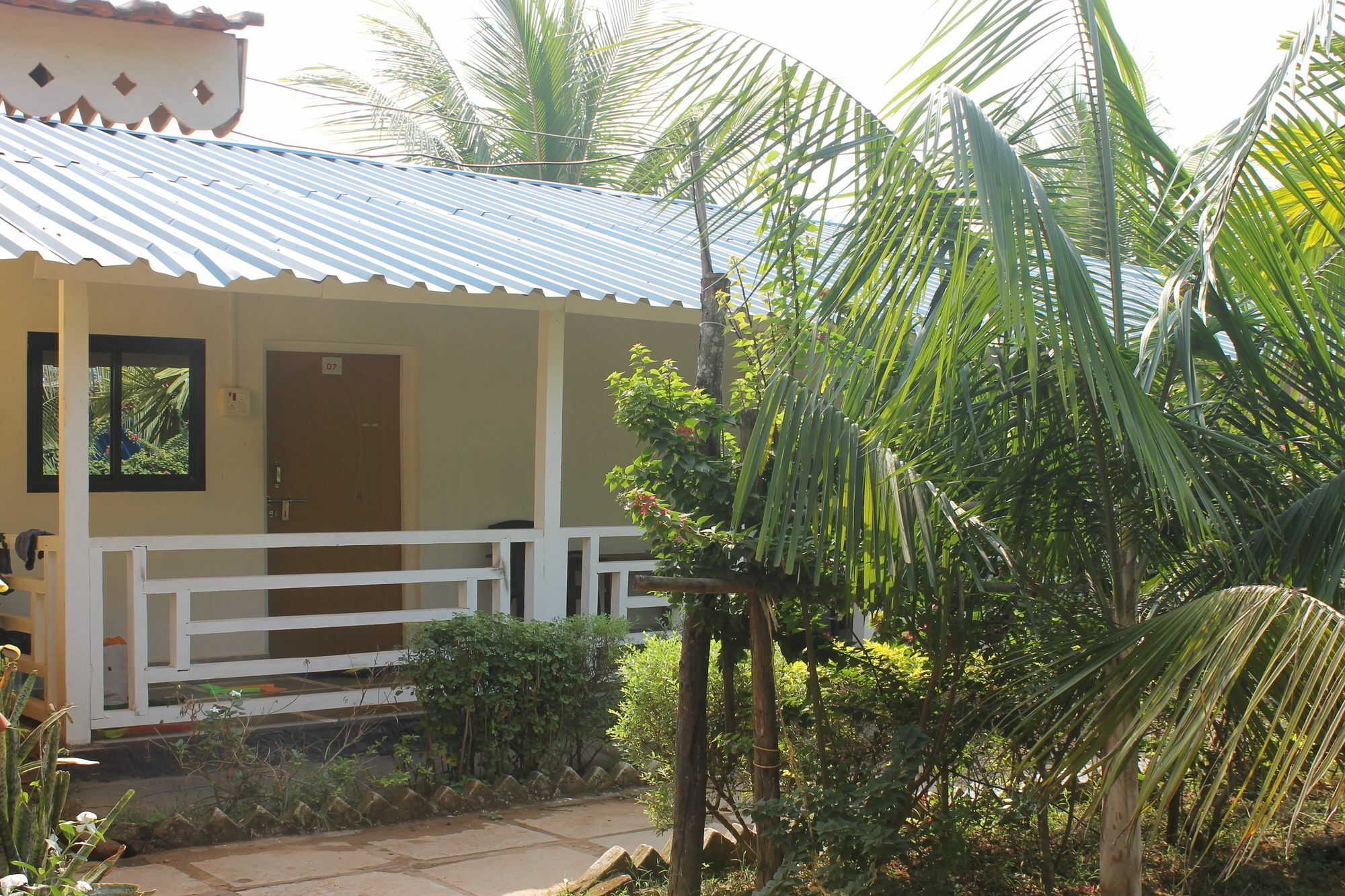 Rock Water Resort Morjim Exterior photo